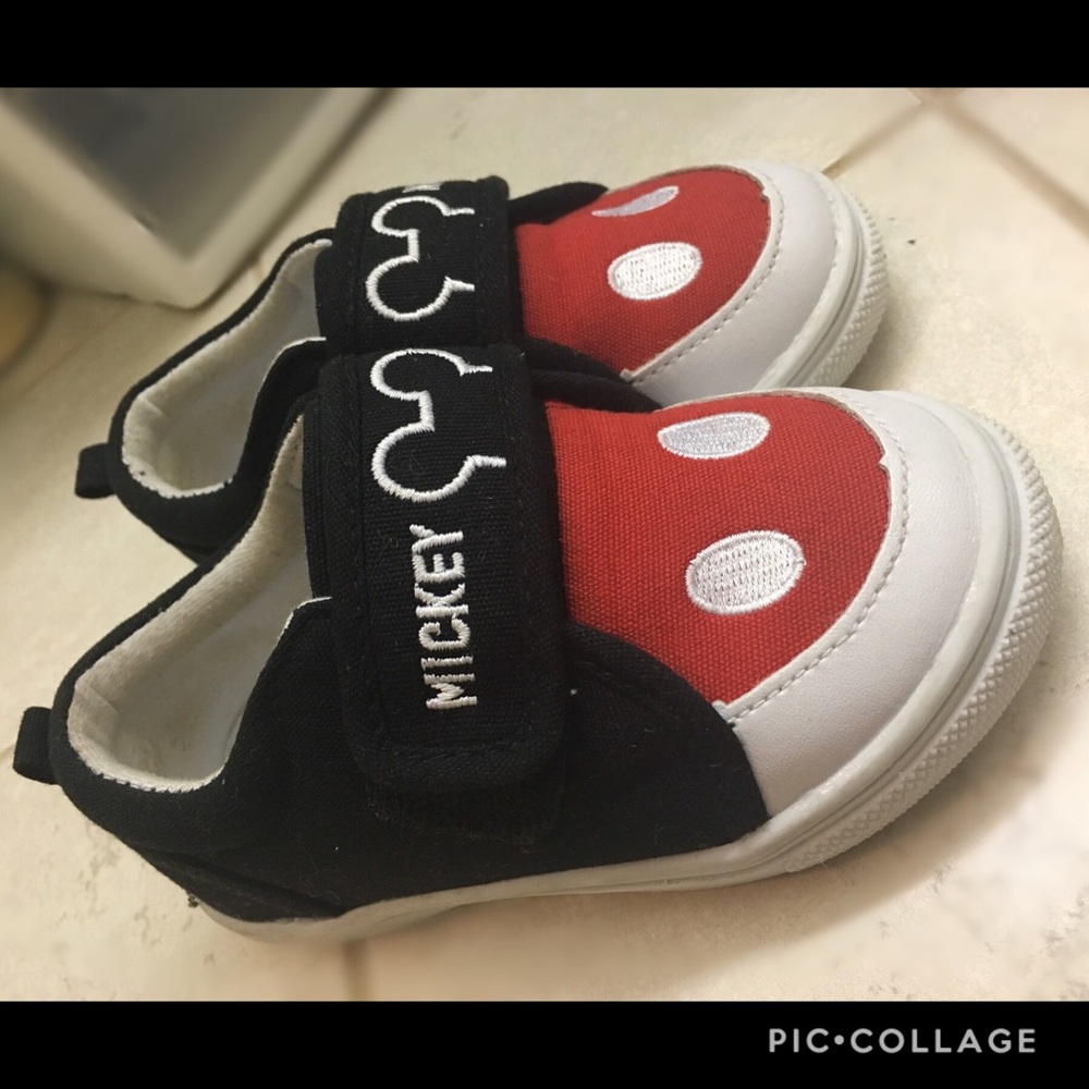 💥Disney - Mickey Mouse Toddler Shoes (SIZE 6)